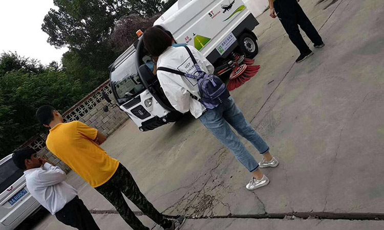 外貿出口環衛車