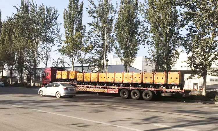 百易長(zhǎng)青多功能高壓沖洗車，廣西卸車現(xiàn)場(chǎng)