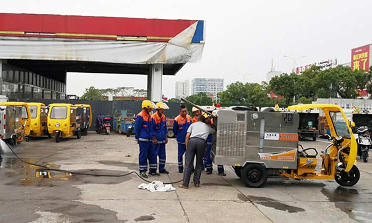 三輪多功能高壓清洗車培訓現場 多功能高壓清洗車