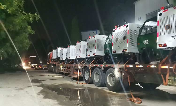 多功能高壓清洗車裝車現(xiàn)場(chǎng) 高壓清洗車