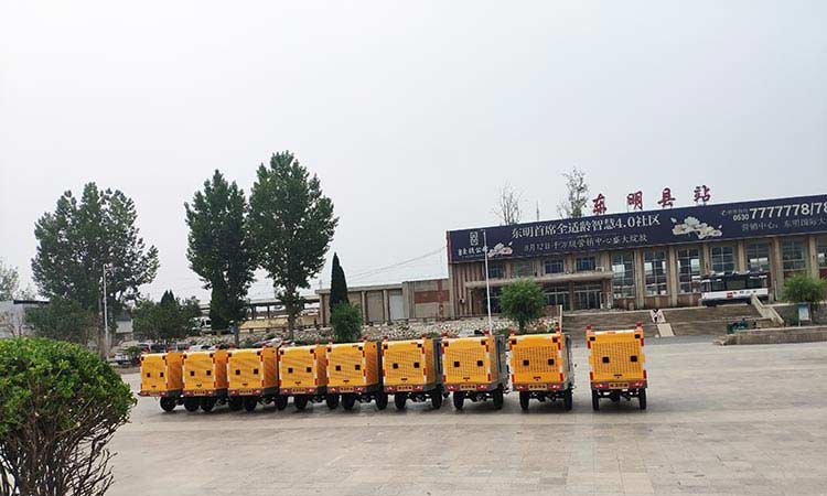 可上牌三輪高壓清洗車交車現場 學校三輪高壓清洗車