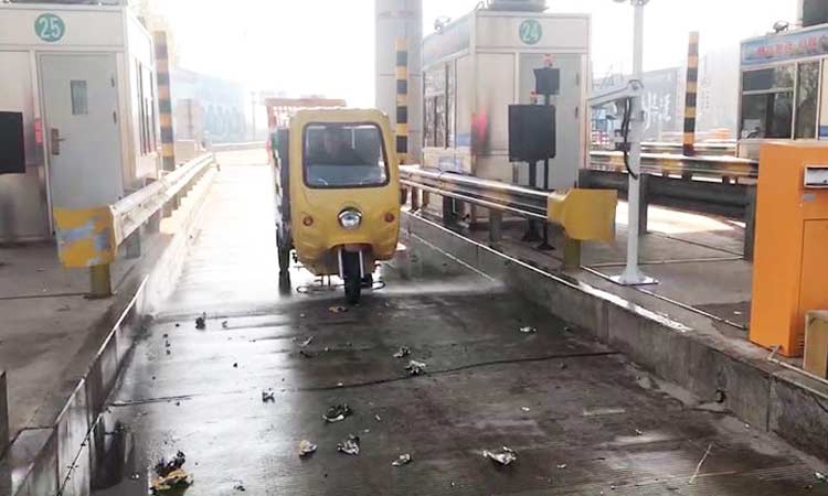三輪高壓清洗車清理高速收費站 小型多功能高壓清洗車
