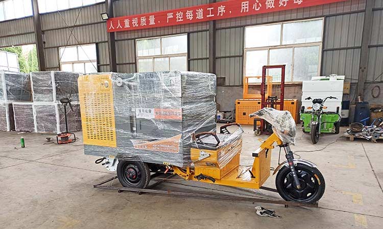 高壓清洗車打包完畢準(zhǔn)備發(fā)貨 環(huán)衛(wèi)高壓清洗車