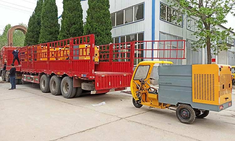 三輪高壓清洗車裝車中 高壓清洗車