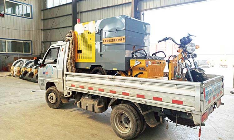 小區物業高溫高壓清洗車裝車中 高溫高壓清洗車