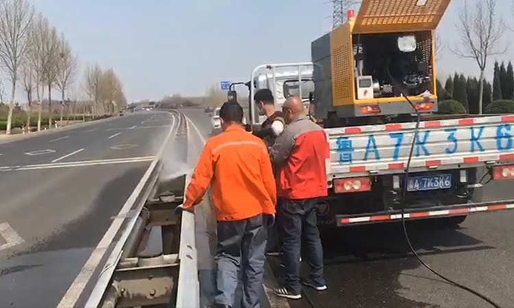 環衛三輪高壓清洗車馬路護欄清洗作業 道路高壓清洗車