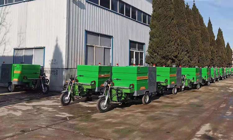 三輪多功能高壓清洗車等待裝車 小型高壓清洗車