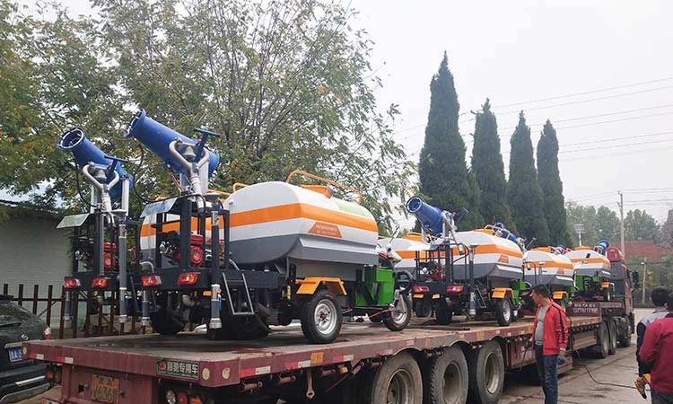 電動霧炮灑水車發貨中 多功能三輪灑水車