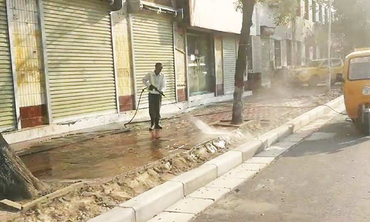 小型環(huán)衛(wèi)電動(dòng)高壓清洗車(chē) 三輪高壓清洗車(chē)