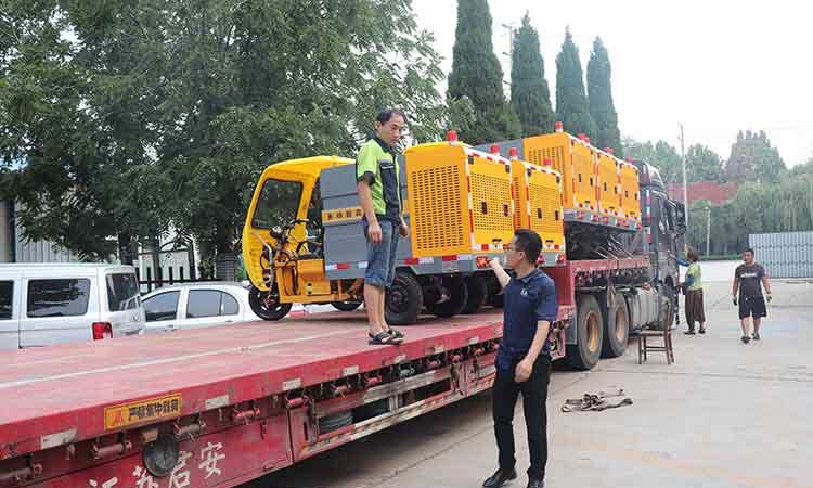 小型環(huán)衛(wèi)高壓清洗車(chē) 小型環(huán)衛(wèi)高壓清洗車(chē)