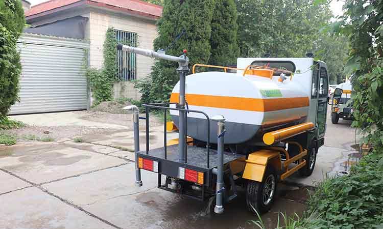 小型環(huán)衛(wèi)高壓清洗車(chē) 小型環(huán)衛(wèi)高壓清洗車(chē)