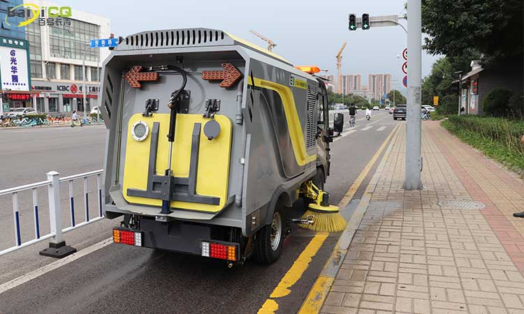 純電動(dòng)小型洗掃車 純電動(dòng)小型環(huán)衛(wèi)洗掃車