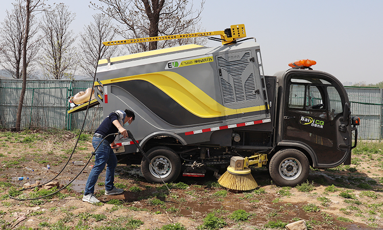 電動洗掃車 人行道洗掃車