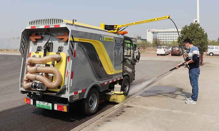 電動道路洗掃車 多功能洗掃車