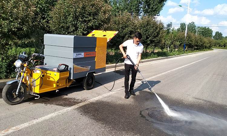 百易環保高壓清洗車清潔快速