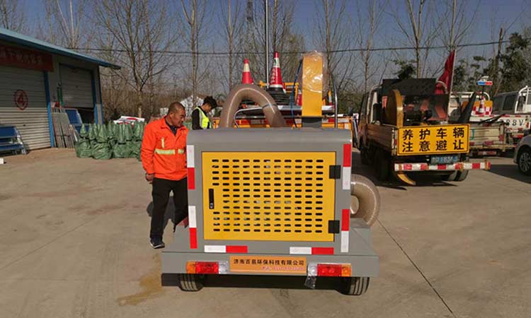 吸樹葉的機器 吸樹葉的機器