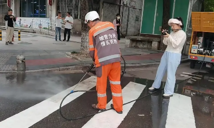 冷熱水高壓清洗車