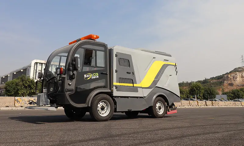 純電動深度清潔車--高壓移動清洗盤+大容量水箱,解決三級道路衛生保潔難題!