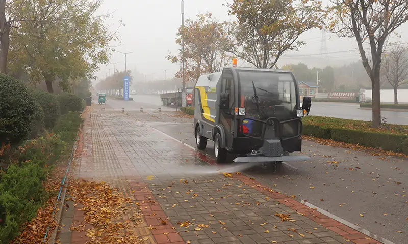 四輪多功能高壓沖洗車,秋季用處多!落葉還能這樣清理!?