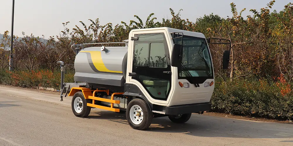 小型灑水抑塵車 小型灑水抑塵車/