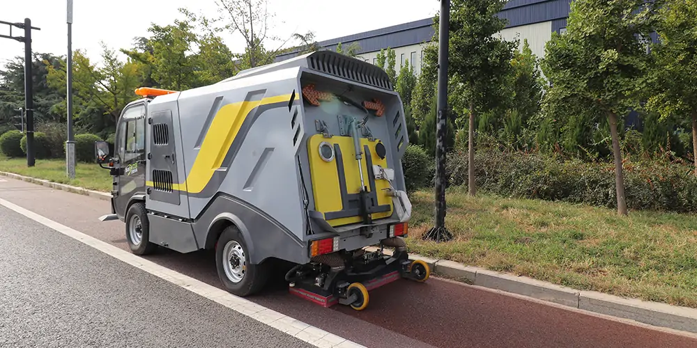 純電動(dòng)深度清潔車(chē) 純電動(dòng)深度清潔車(chē)/