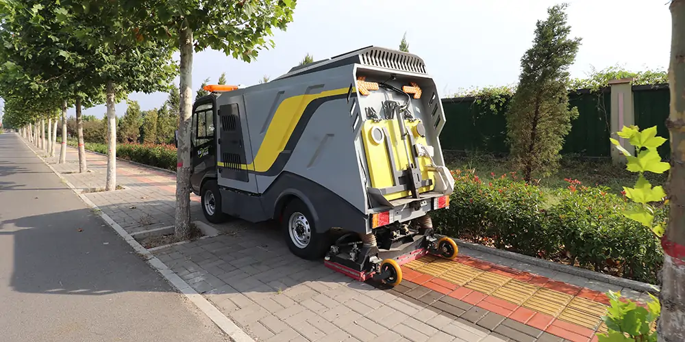 純電動(dòng)深度清潔車(chē) 純電動(dòng)深度清潔車(chē)/