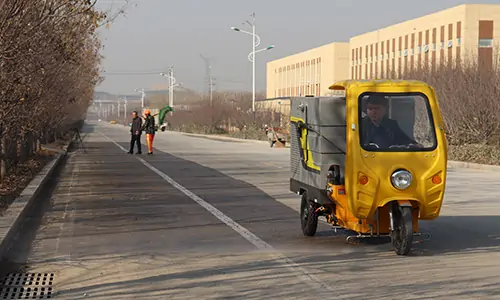 春季風沙揚塵大怎么辦呢?別擔心!這款純電動三輪高壓清洗車就可以解決!