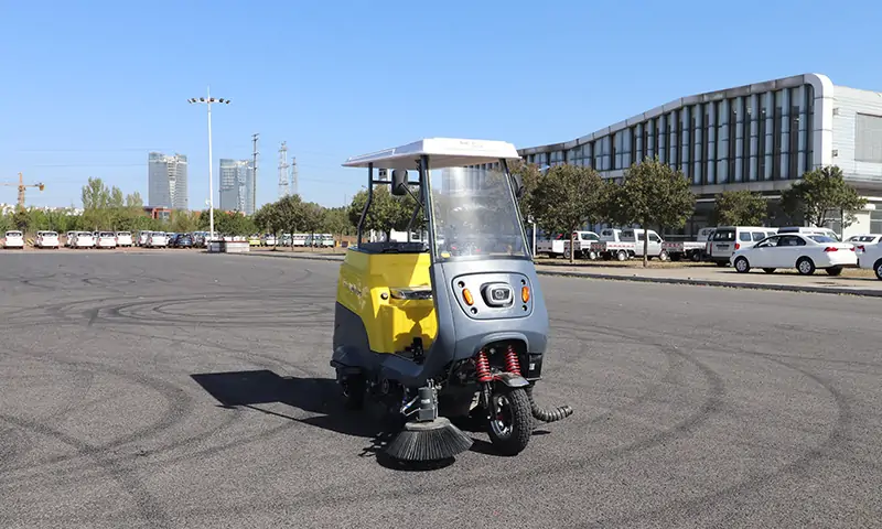 純電動小型掃地車:環衛新利器