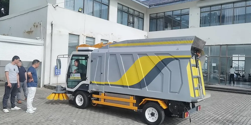 樹葉收集車_多功能樹葉收集車_吸樹葉的機(jī)器_新型樹葉收集車_電動樹葉專用收集車 樹葉收集車_多功能樹葉收集車_吸樹葉的機(jī)器_新型樹葉收集車_電動樹葉專用收集車