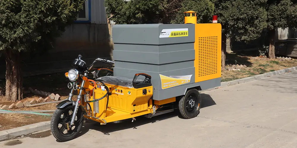 三輪高壓清洗車 小型高壓清洗車 多功能高壓清洗車 路面高壓清洗車 環(huán)衛(wèi)小型高壓清洗車 三輪高壓清洗車 小型高壓清洗車 多功能高壓清洗車 路面高壓清洗車 環(huán)衛(wèi)小型高壓清洗車