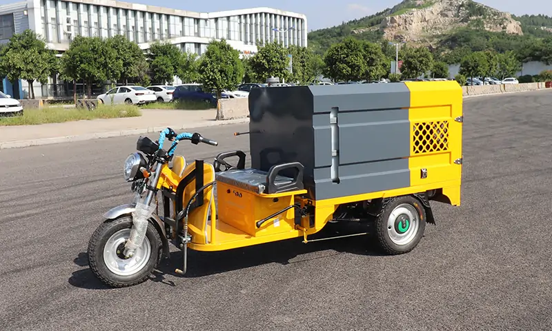 多功能高壓沖洗車,新年區域衛生全搞定!商業街道衛生治理有妙招!