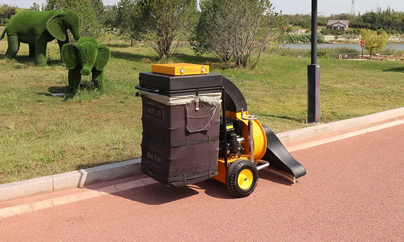 后裝式垃圾清運車:城市環境衛生的得力助手