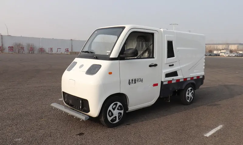 純電動(dòng)小型道路養(yǎng)護(hù)車(chē),道路清潔養(yǎng)護(hù)專(zhuān)用設(shè)備,經(jīng)濟(jì)環(huán)保,可上牌照