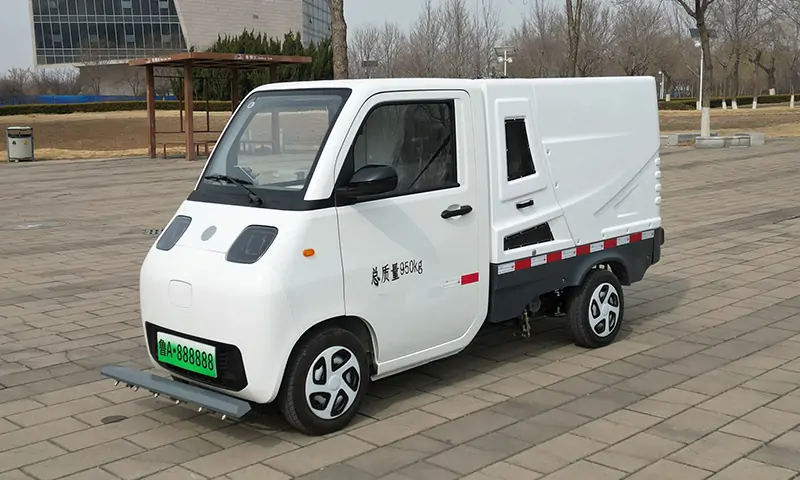 小型純電動(dòng)道路養(yǎng)護(hù)車(chē):城市清潔的新力量