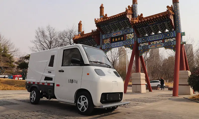 小型純電動(dòng)道路養(yǎng)護(hù)車(chē):城市環(huán)境守護(hù)者