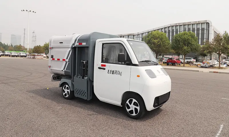 新能源四輪側(cè)裝垃圾清運(yùn)車(chē):垃圾轉(zhuǎn)運(yùn)創(chuàng)新專(zhuān)業(yè)設(shè)備,有公告,可上牌