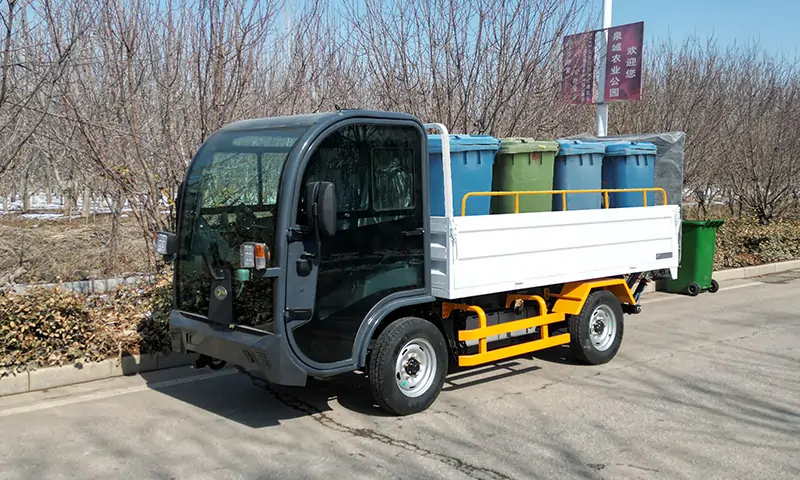 純電動八桶垃圾轉(zhuǎn)運車：高效環(huán)保的城市清潔先鋒