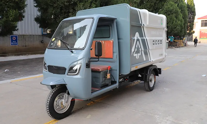 新能源三輪垃圾清運(yùn)車(chē):助力城市環(huán)境衛(wèi)生建設(shè)的高效利器