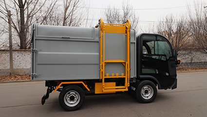 四輪側裝式垃圾清運車BY-L50車輛底盤