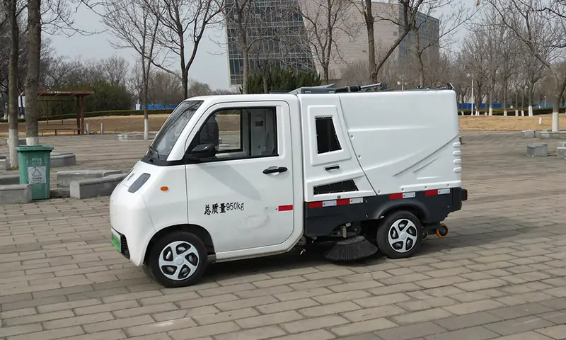 新能源純電動(dòng)洗掃車(chē):環(huán)保與效率的完美結(jié)合