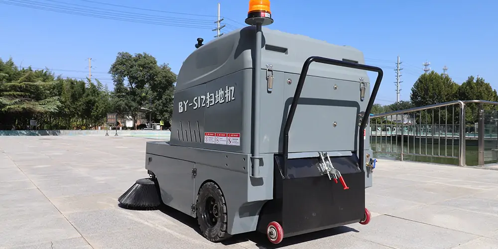 清掃車 電動掃地車 廠區掃地車 園區掃路車 景區清掃車 清掃車 電動掃地車 廠區掃地車 園區掃路車 景區清掃車