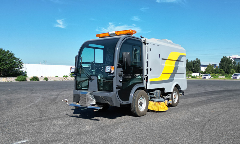 新能源純電動(dòng)洗掃車(chē)助力城市環(huán)境建設(shè),共建美好生活環(huán)境