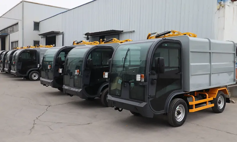 新能源垃圾清運車：物業(yè)景區(qū)垃圾桶垃圾轉(zhuǎn)運專業(yè)設備