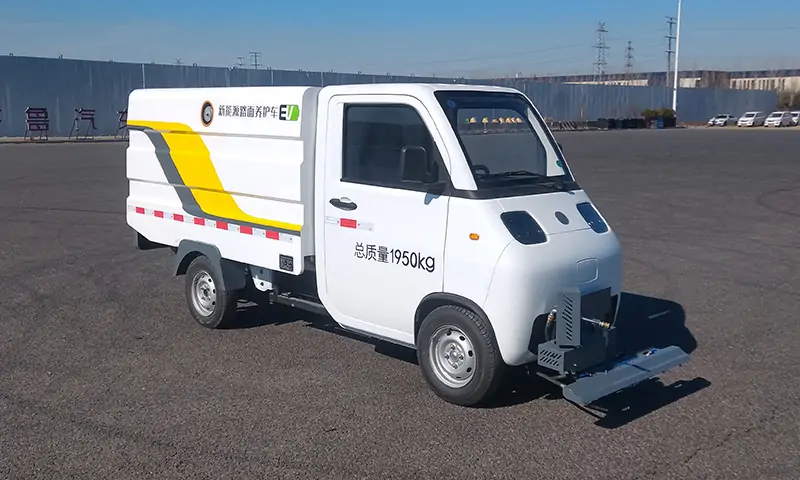 新能源四輪高壓清洗車(chē):綠色環(huán)保的城市清潔新選擇