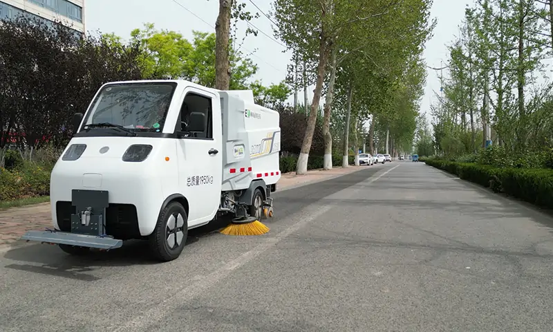 綠色清潔新時(shí)代——新能源洗掃車(chē)的未來(lái)