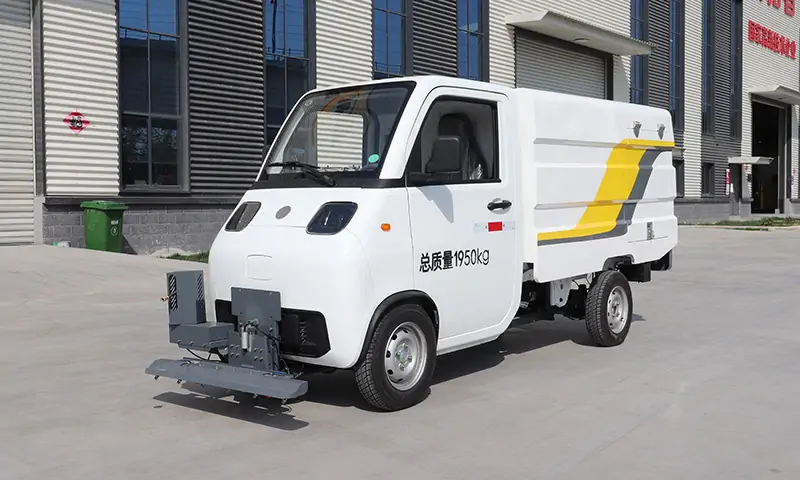 新能源路面養(yǎng)護(hù)車(chē):打造高效綠色環(huán)衛(wèi)新標(biāo)桿