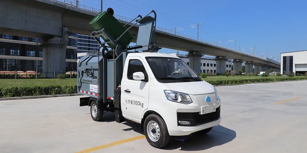 新能源側裝垃圾車,新能源垃圾車,小型垃圾車,純電動垃圾車,環衛垃圾車,垃圾車 新能源側裝垃圾車,新能源垃圾車,小型垃圾車,純電動垃圾車,環衛垃圾車,垃圾車
