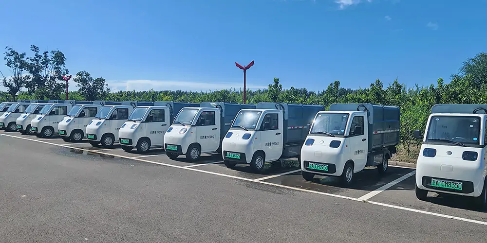 新能源側(cè)裝垃圾車,側(cè)裝式垃圾車,垃圾車,小型垃圾車 新能源側(cè)裝垃圾車,側(cè)裝式垃圾車,垃圾車,小型垃圾車