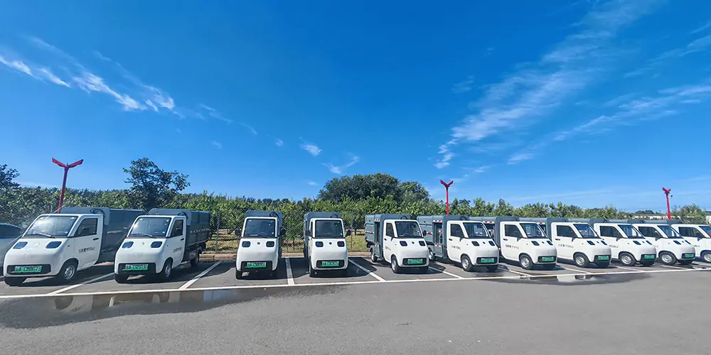 新能源側(cè)裝垃圾車,側(cè)裝式垃圾車,垃圾車,小型垃圾車 新能源側(cè)裝垃圾車,側(cè)裝式垃圾車,垃圾車,小型垃圾車